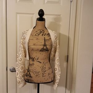 Ladies Shrug Sweater Size Medium